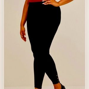 Torrid snap button leggings with pocket